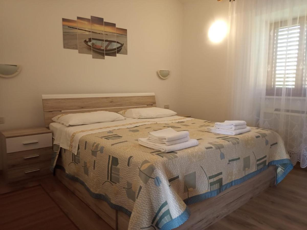 Apartments Vodaric Loznati Cres Exterior photo