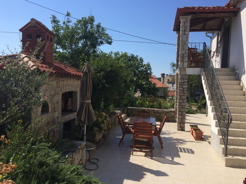 Apartments Vodaric Loznati Cres Exterior photo